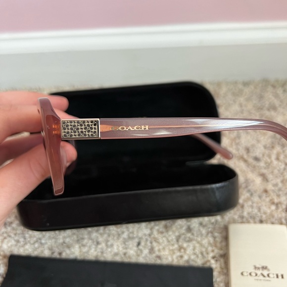 Coach signature Sunglasses style HC 8299 (L1142) - Picture 3 of 6